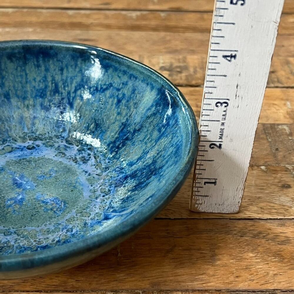 Art Studio Pottery Bowl 7" Clay Salt Glaze Blue Glossy Finish Signed BKG - Picture 5 of 6